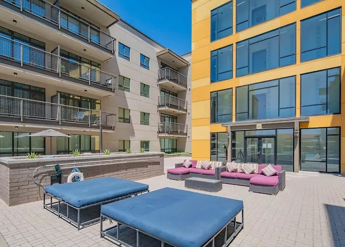 Unique 1bd - Dt Phx - Parking, Gym, Pool - Sleeps 6